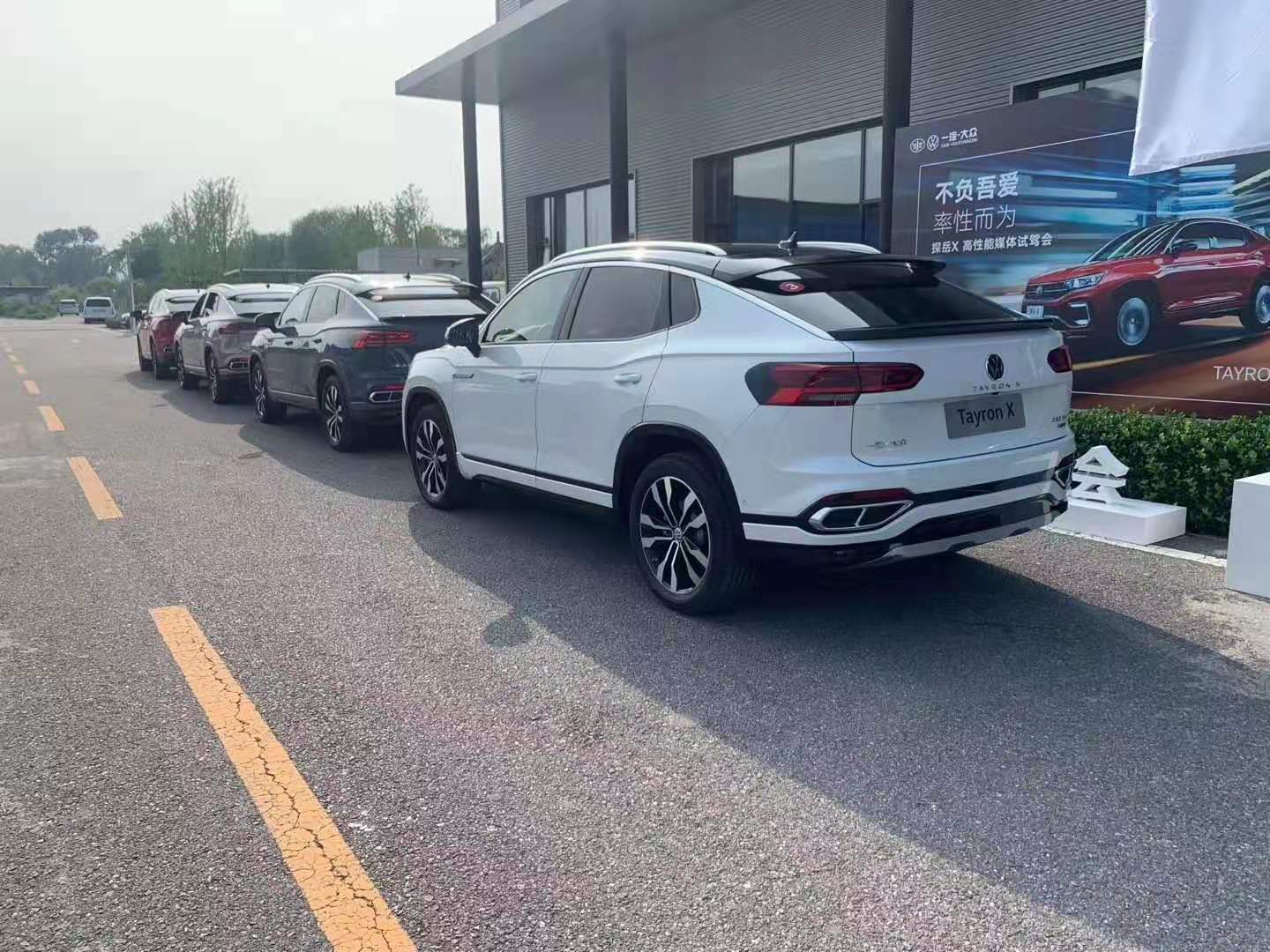 251021_220328_5819.jpg 8.jpg